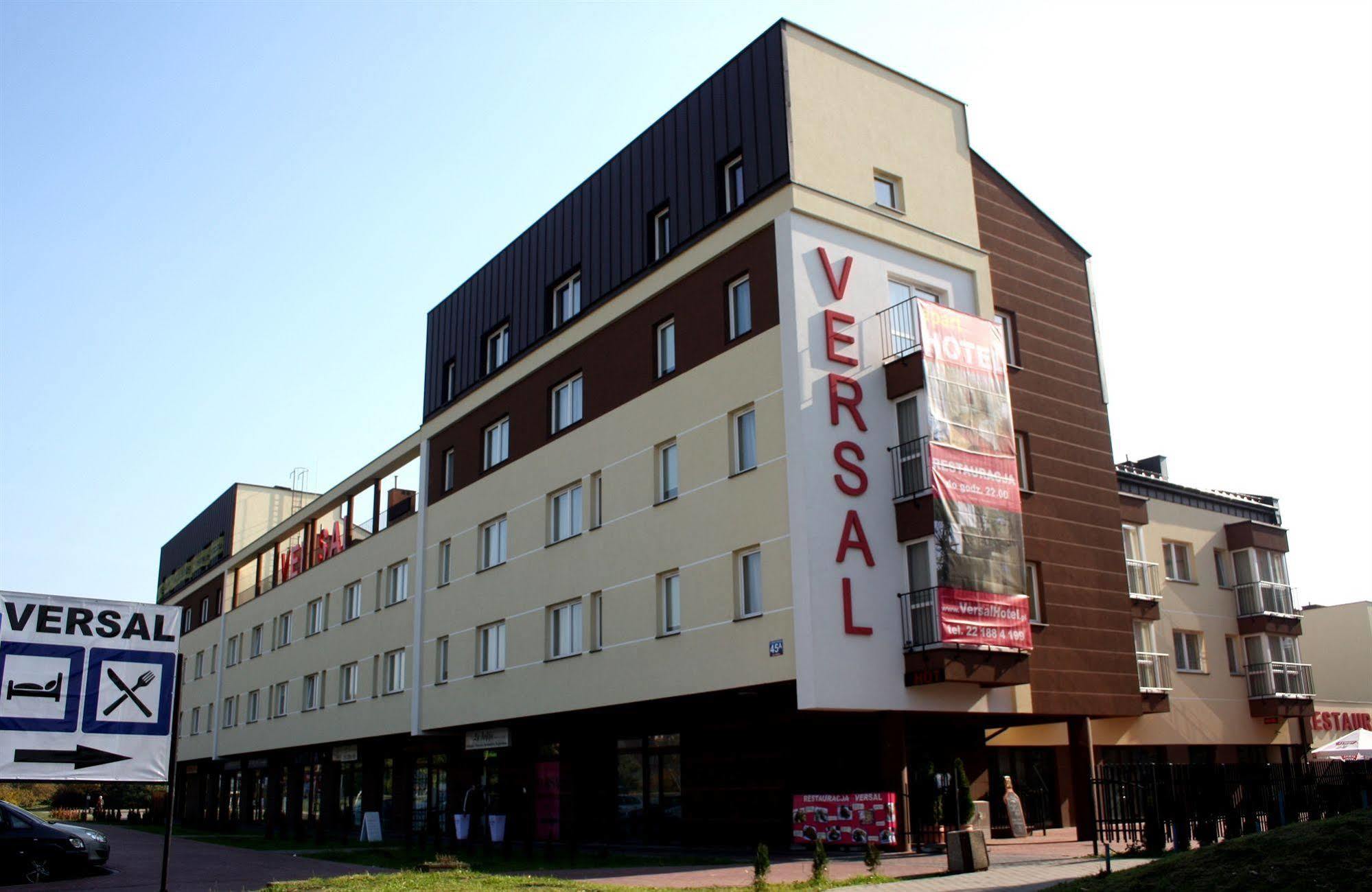 Versal Airport Modlin Nowy Dwor Mazowiecki Exterior photo